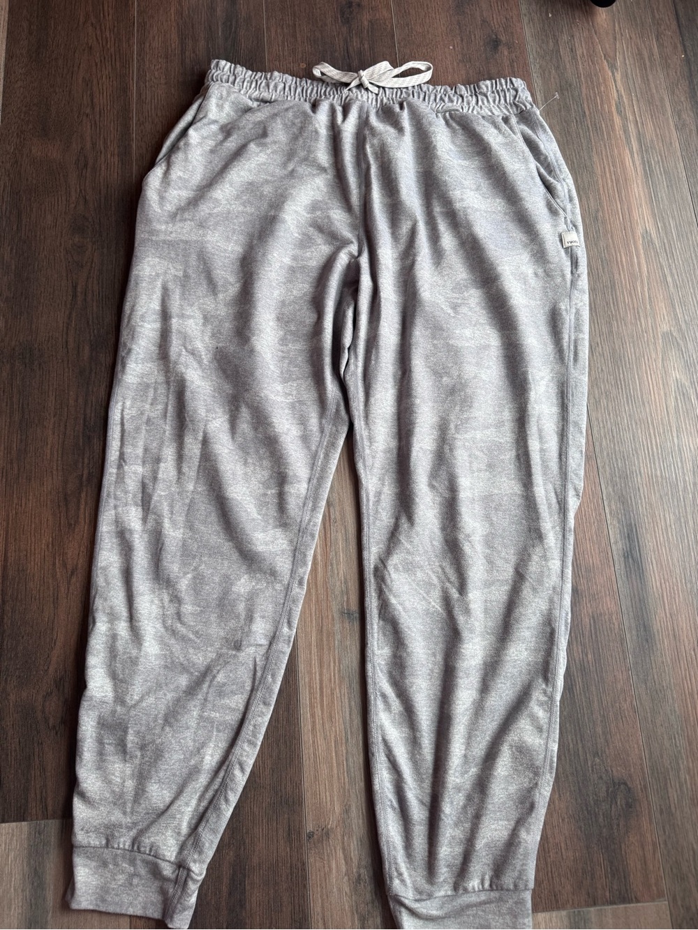Vuori Light Gray Women's Jogger Sweatpants